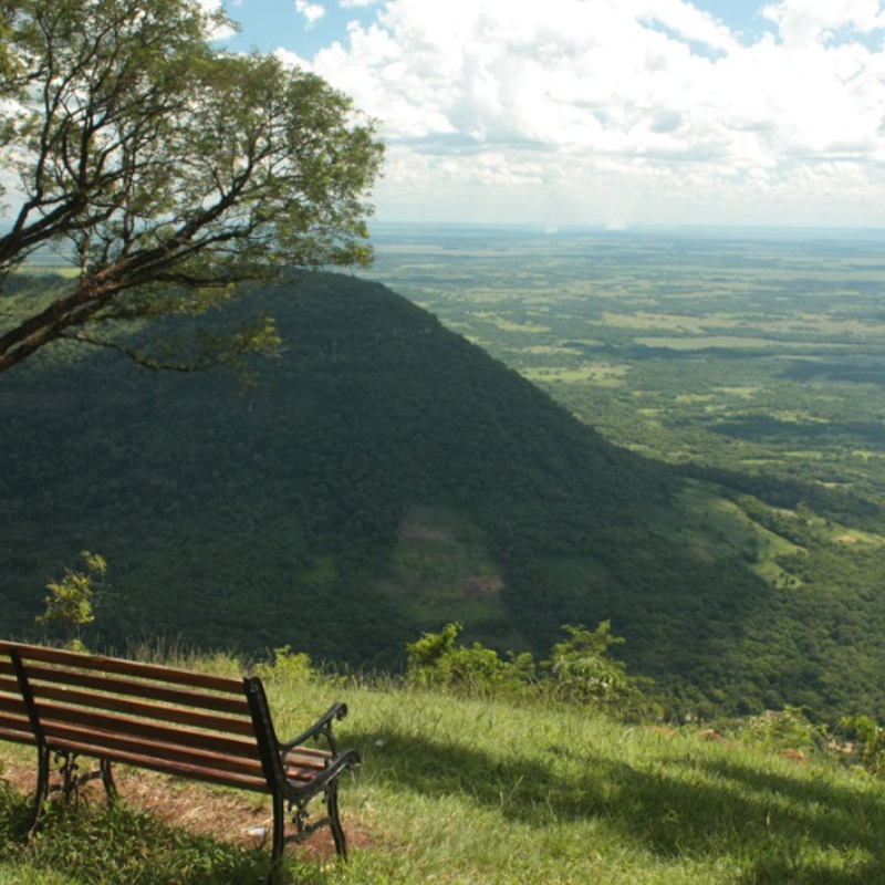 Mirador en el Cerro Akati