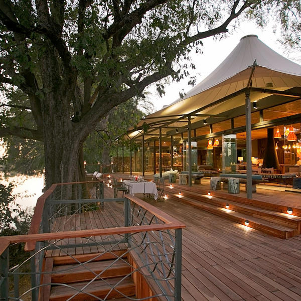 Udendørsområdet på Thorntree River Lodge