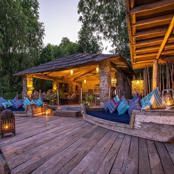 Charmerende fællesareal på hotellet