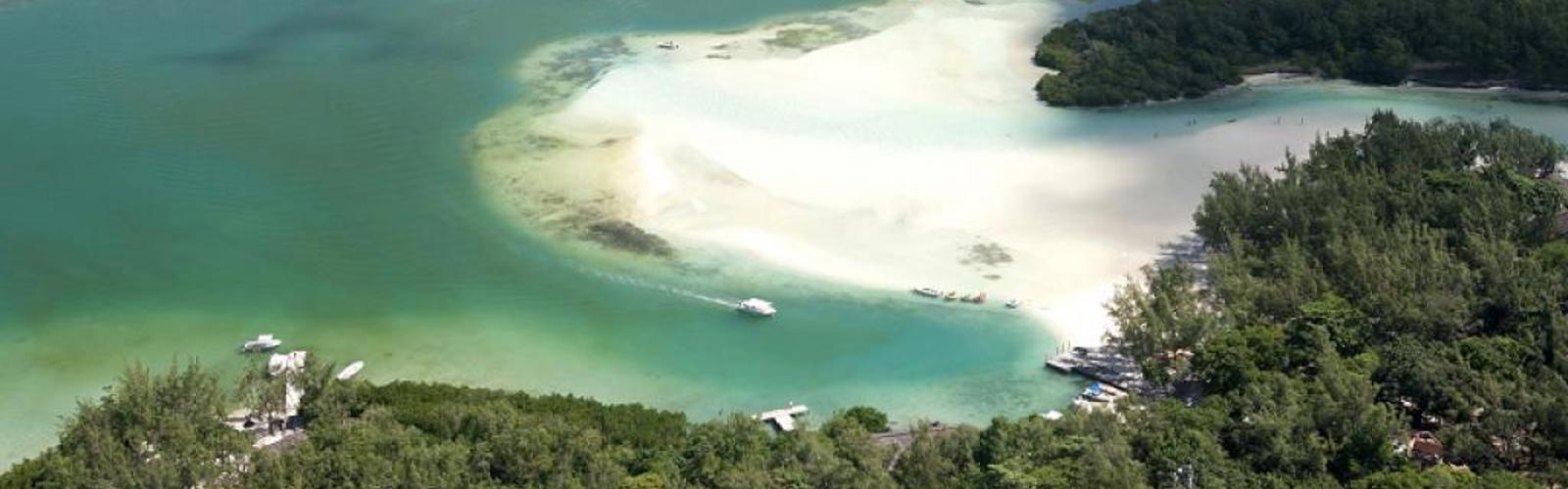 Ile aux Cerfs, østlige Mauritius, af B. Sourang