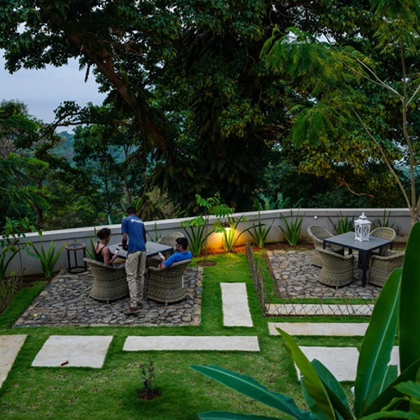 udendørs restaurant i haven