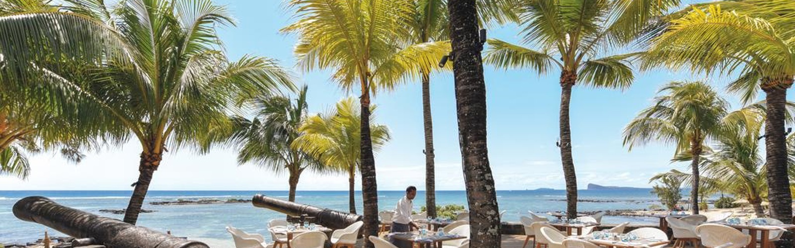 Store kanoner på Canonnier Beachcomber