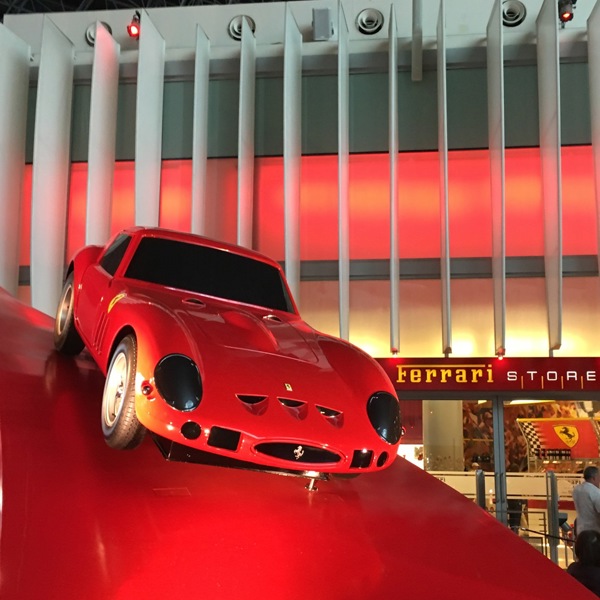 En ferrari i Ferrari World