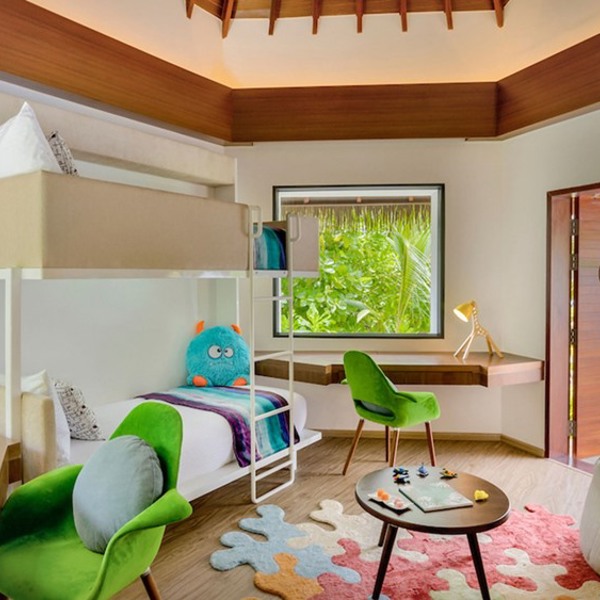 Der skal være plads til børn, så de har fået deres eget rum at boltre sig i på Pullman Maamutaa Maldiverne