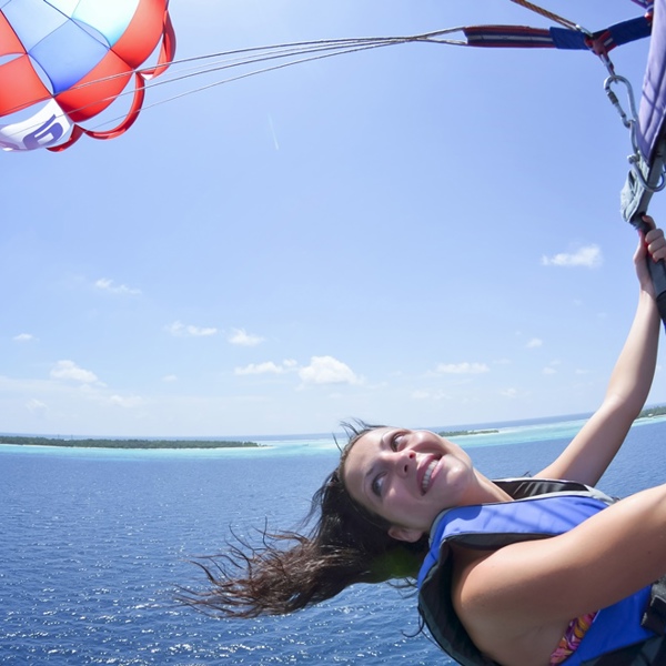 Se det hele lidt fra oven på Sjov og hygge i poolen Sun Island Resort på Maldiverne