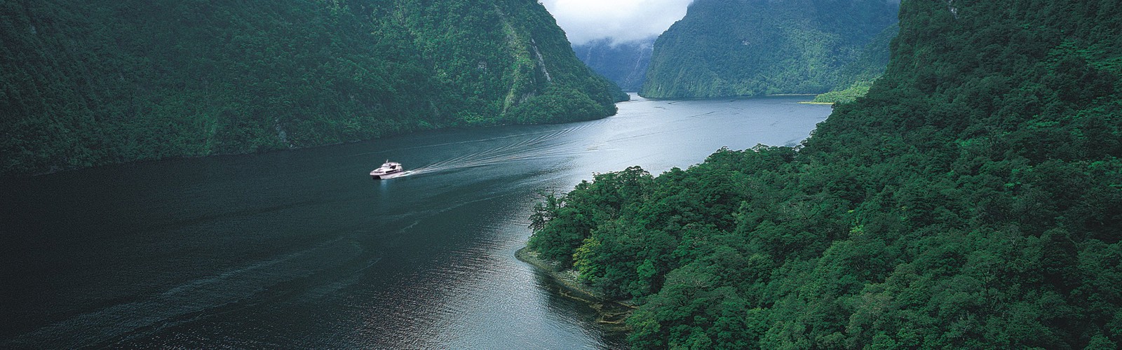 Flot sejlads på Doubtful Sound