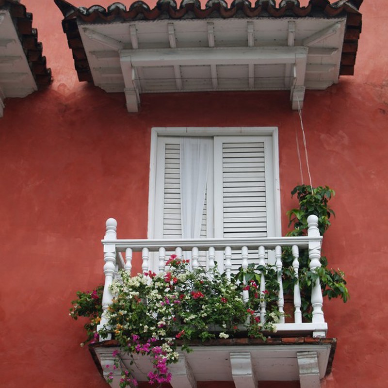 Rød balkon i Cartagena