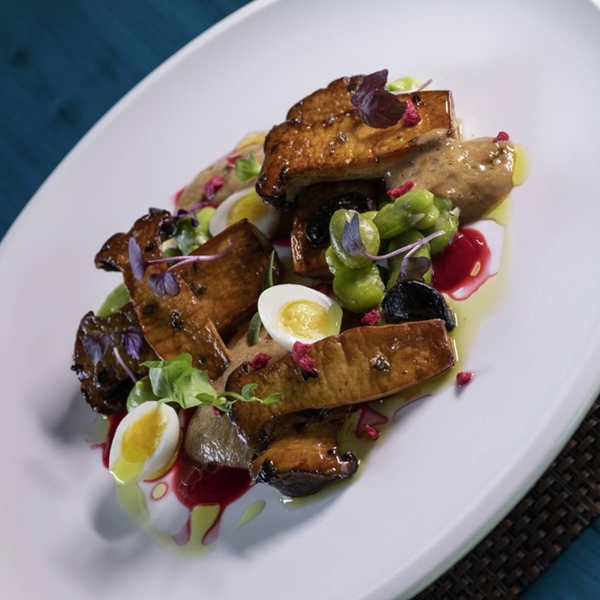 Lokale råvarer i maden på Pullman Muumutaa Maldiverne