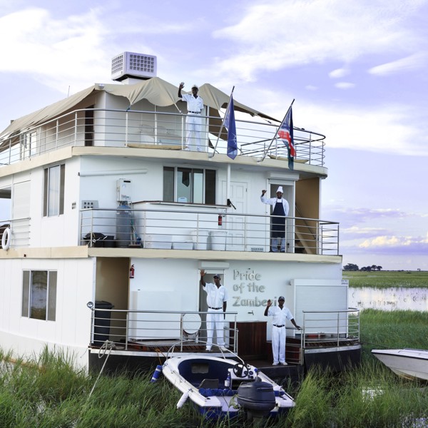 Pride of Zambezi, Botswana
