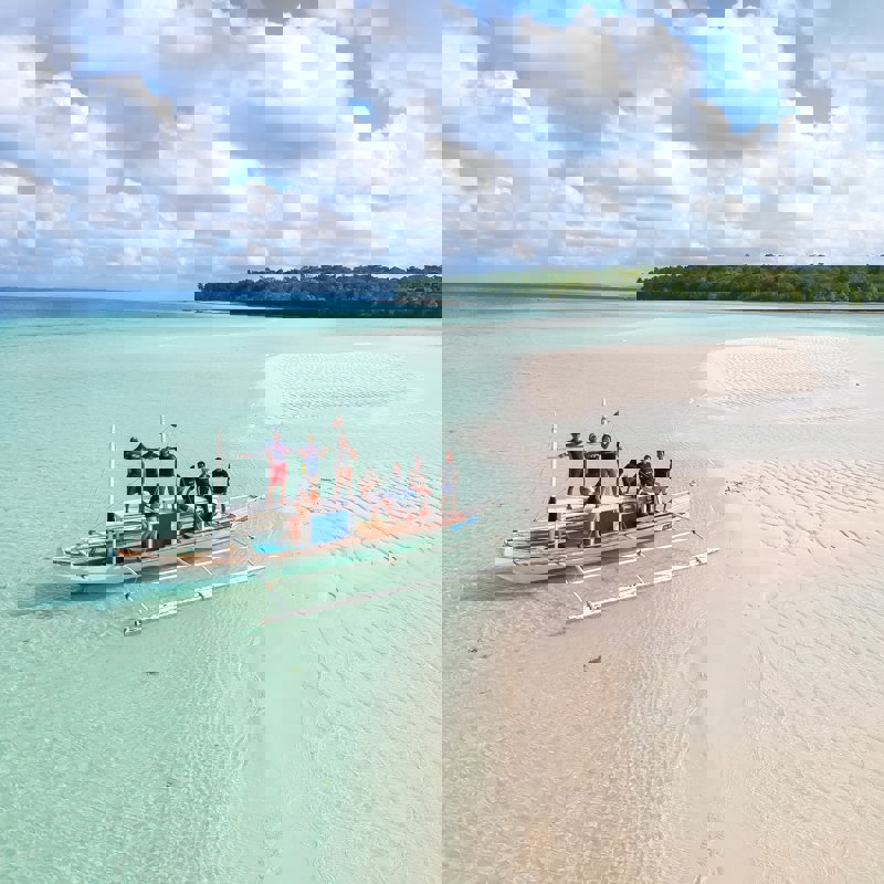 cris-tagupa-FKPd703sTvU-unsplash