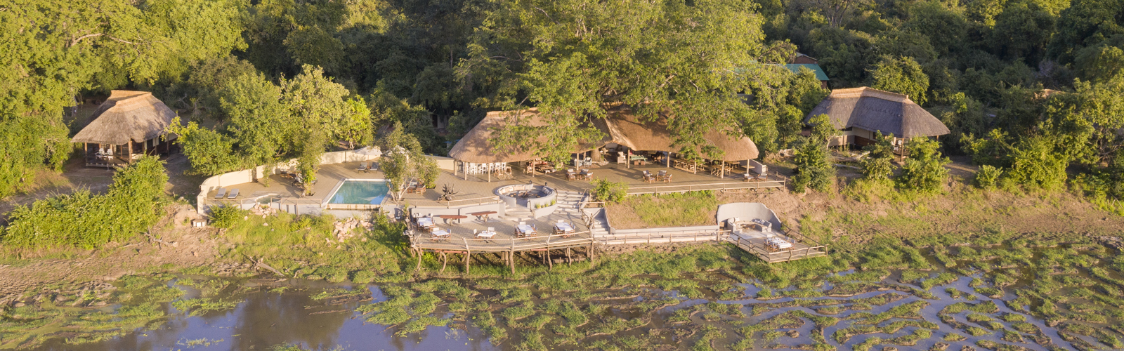 I:\AXUMIMAGES\Afrika\Zambia\Pakker\22619 -South Luangwa & Lower Zambezi, With Baines River Camp\Drone Lodge view