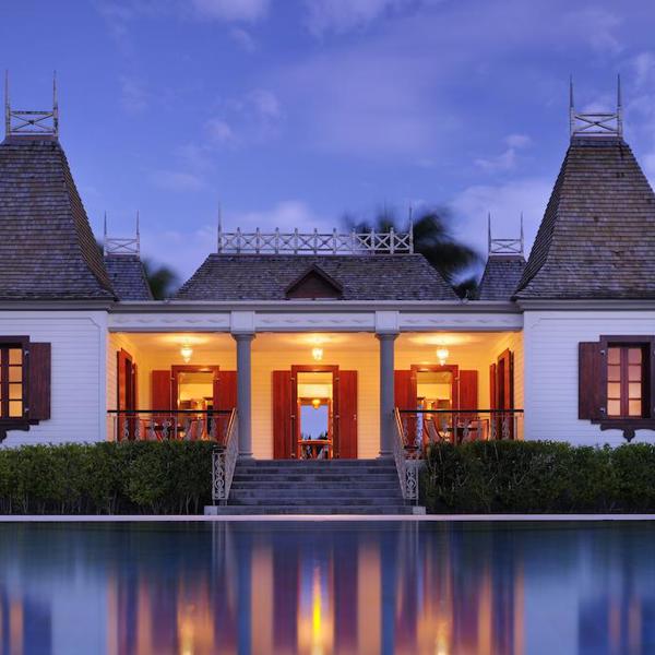 Outrigger Beach Hotel