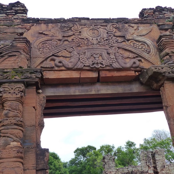 San Ignacio Mini udskærringer