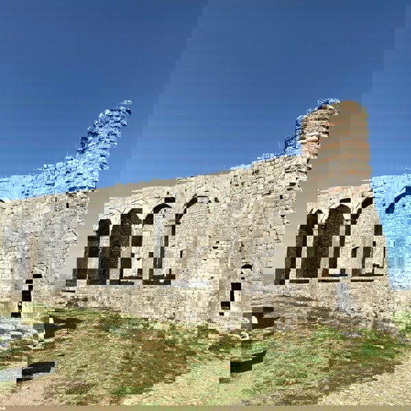 Kirke i rozafa castle ruins