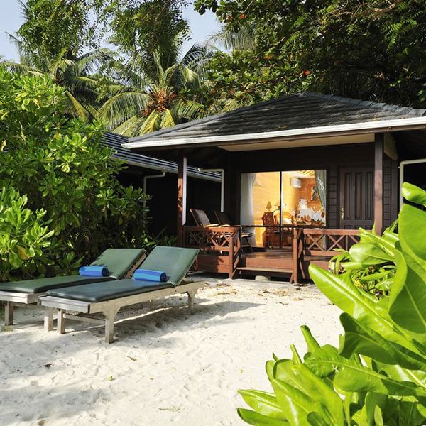 Det vigtigste rum i Beach Villaen er udenfor. Royal Island Resort & Spa, Baa Atoll, Maldiverne