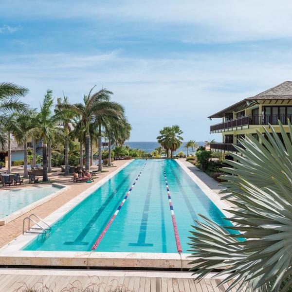 Den aflange pool på Lions Dive