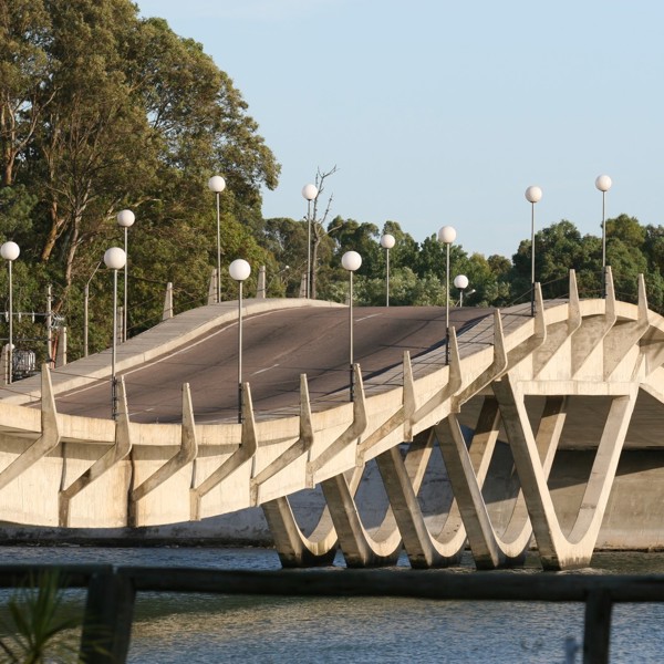 brigde punta del este