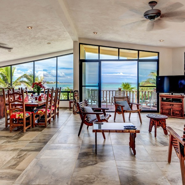 Stue med udsigt i villa, Akumal